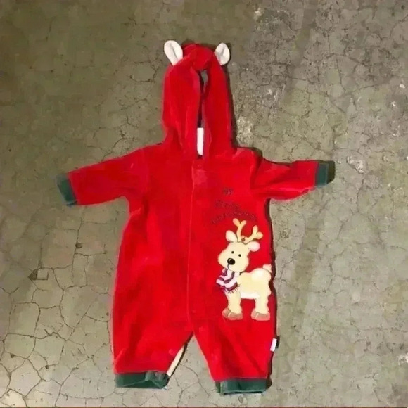 LITTLE ME RED VELOUR MY FIRST CHRISTMAS ONESIE LABELED 3 MONTHS - Picture 5 of 5